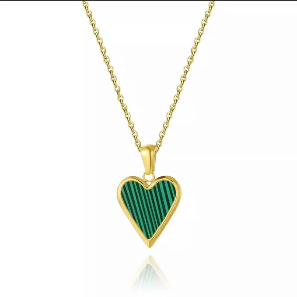 Green Natural Stone Zircon Sheel Heart Geometry Pendant Titanium Steel